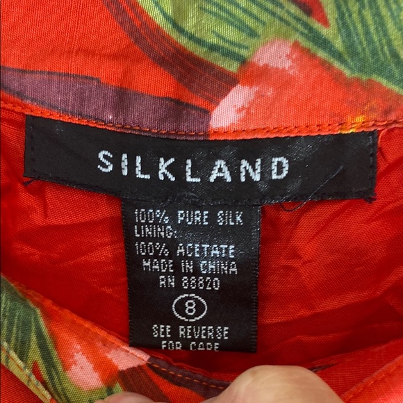 SilkLand Red Floral Capris - Picture 2 of 7